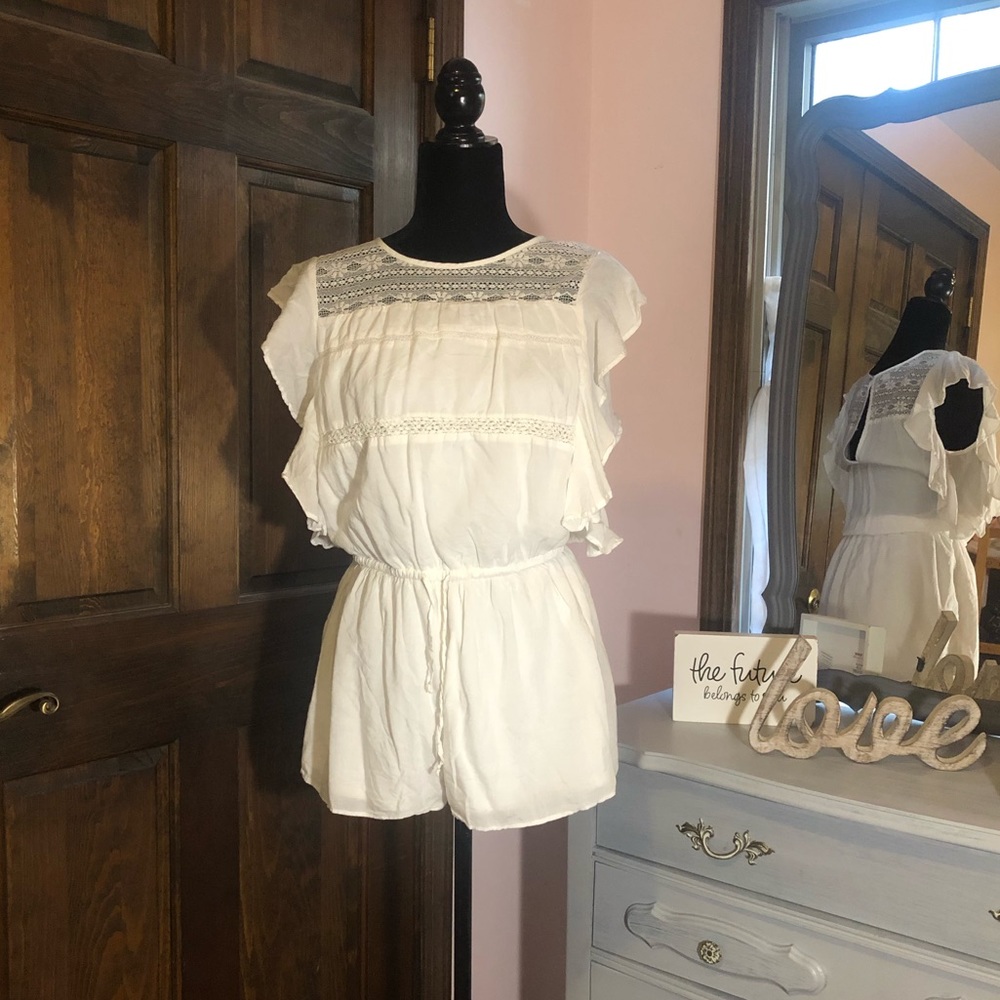 American Eagle Romper White